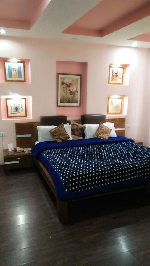 Elm Tree Amritsar Hotel Bagian luar foto