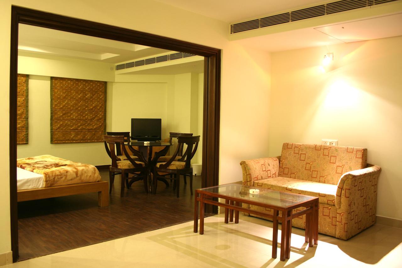 Elm Tree Amritsar Hotel Bagian luar foto