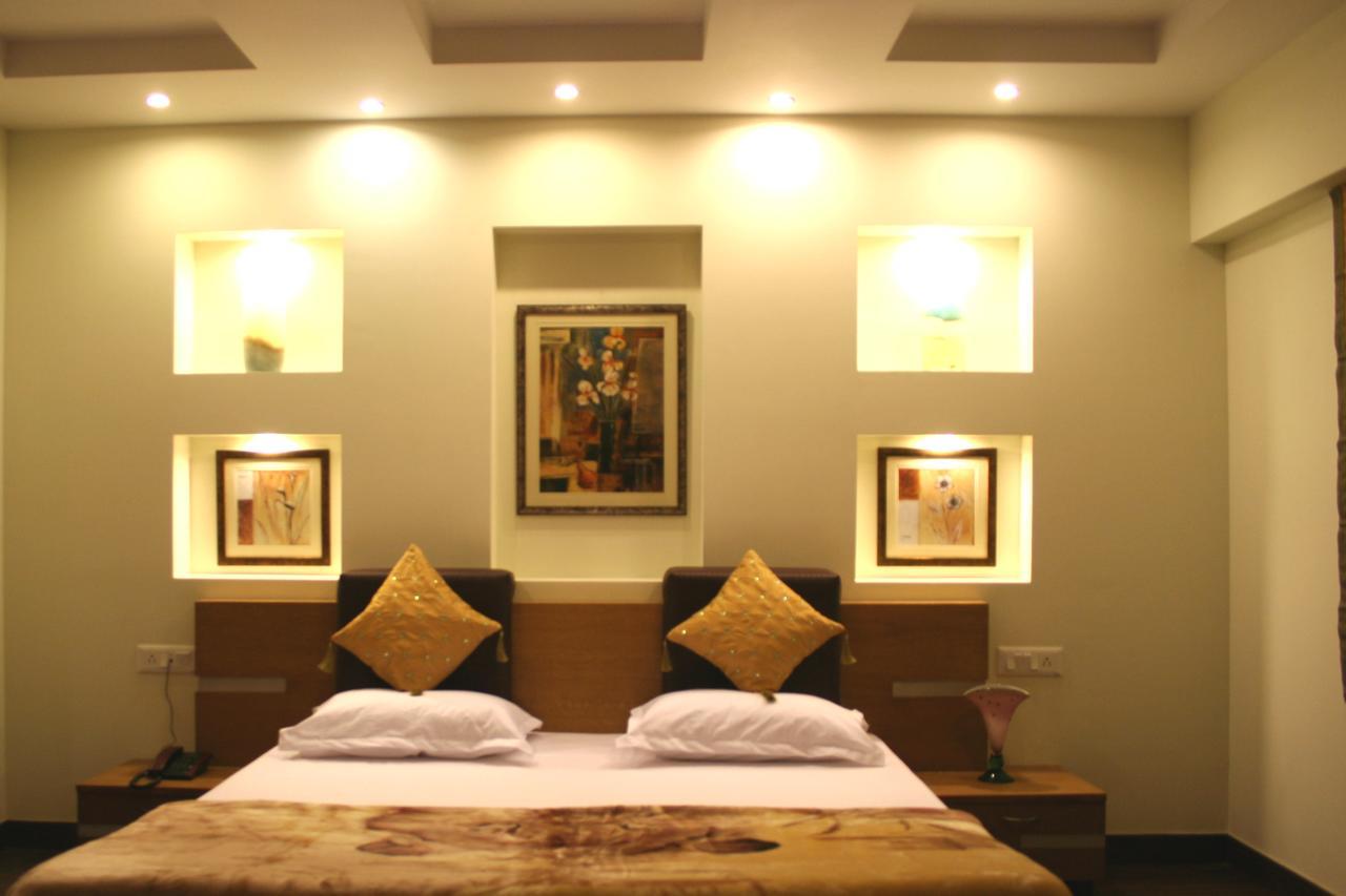 Elm Tree Amritsar Hotel Bagian luar foto