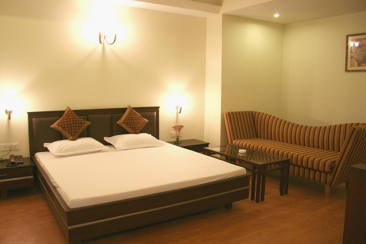 Elm Tree Amritsar Hotel Bagian luar foto